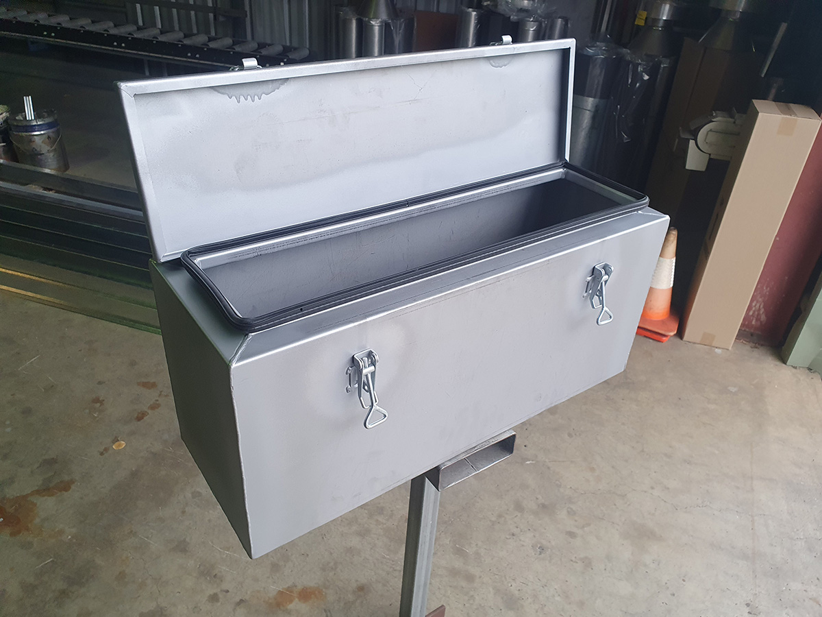 Custom Toolboxes & Ute Canopies toolboxes-ute-canopies-ss-img01